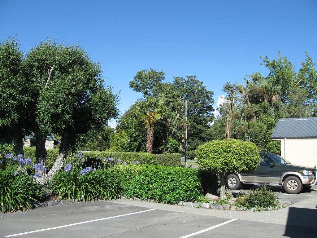 Four Peaks Motel Geraldine Exterior photo